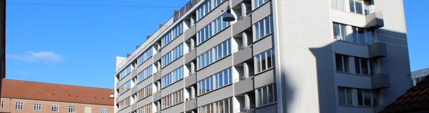 Hvordan får jeg fat i Administrator og Inspektøren?